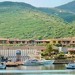 Marinella Residence Holiday Aparthotel