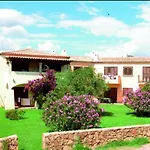 Marinella Residence Holiday מלון דירות