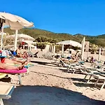 מלון דירות Marinella Residence Holiday 4*