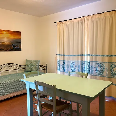 Marinella Residence Holiday 4* マリネッラ